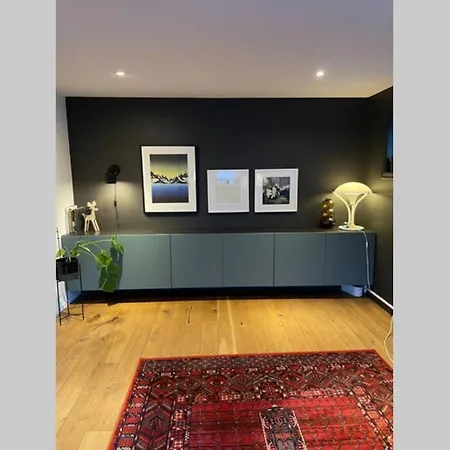 Hus I Rolig Strøk Sentralt I Svolvær. Feriehus Svolvær