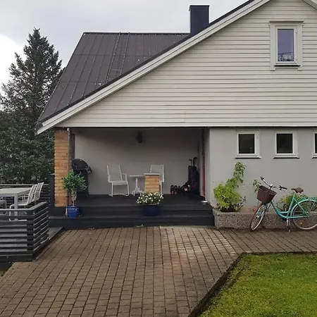 Hus I Rolig Strok Sentralt I Svolvaer. * Svolvær